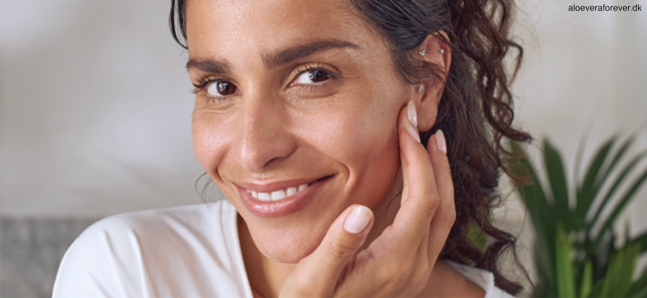 Forever Vitamin C brightening facial milk fra Forever Living