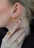 Sara wearing Seashell Secrets ring made of 925 pure sterling silver plated with 18 carat gold plating.