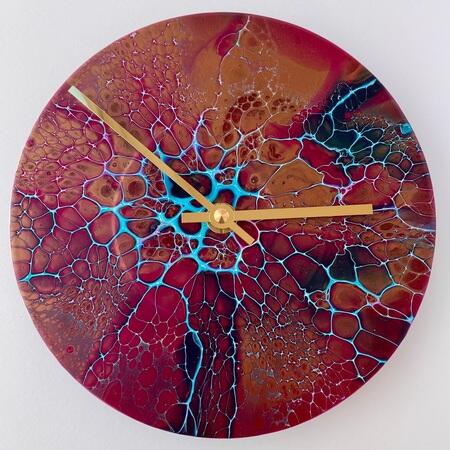 Song without Words - Anderledes rødt unika vægur fra Redesigna