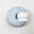 garnnoegle merino fra knitting for olive i farven isblaa
