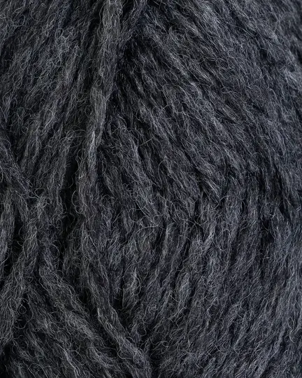 close up af garnet vams fra rauma i farven koksgraa