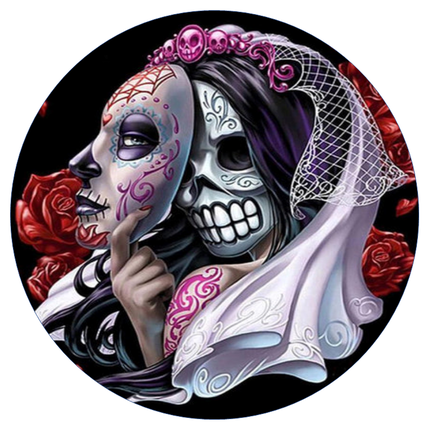 Rundt Halloween sukkerprint med Día de los Muertos-inspireret kvinde, halvt blomsterkranieansigt, mørkt slør og røde roser