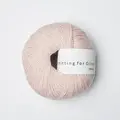 garnnoegle merino fra knitting for olive i farven pudderrosa
