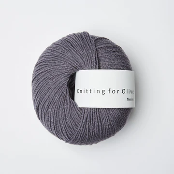 garnnoegle merino fra knitting for olive i farven stoevet viol