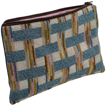 broderet clutch fra fru zippe af navnet sif ocean set fra siden