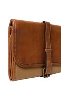 close up af project 52 pindeetui fra re designed i farven walnut