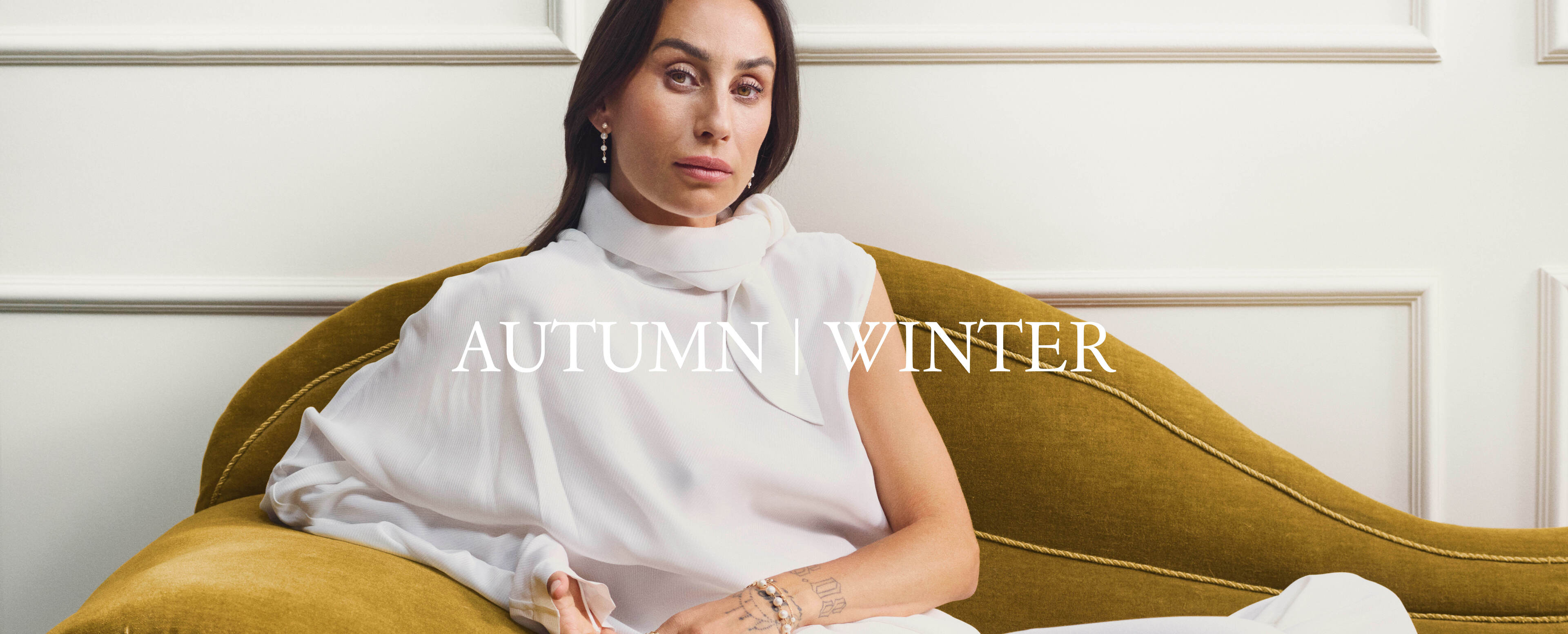 Medina iført treasure smykker i 14 karat guld