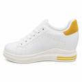 Hvid platform-sneaker med gule detaljer – dame