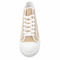 Beige high-top canvas sneakers med hvid gummisål og snørelukning