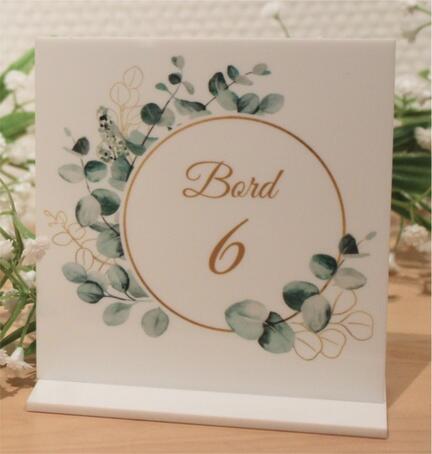bordnummer med blomsterkrans - bordnummer til bryllup