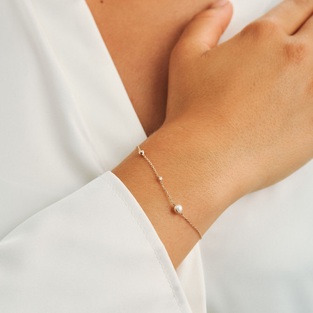 Moonchild armbånd i 14 karat guld på model