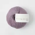 garnnoegle merino fra knitting for olive i farven artiskok lilla