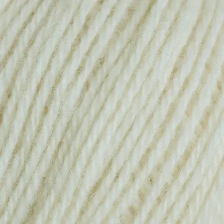 Close up af lun merino fra rauma garn i farven Cremegul