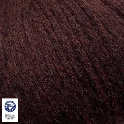 close up af garnet snefnug fra camarose i farven kastanjebrun