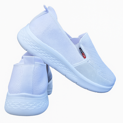 Hvide slip-on sneakers med SPORT logo og åndbart meshdesign