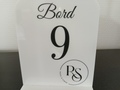 Bordnummer til bryllup - Bordnummer med monogram - bordnummer i akryl