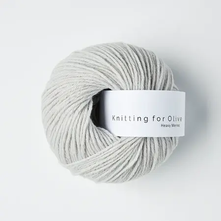 garnnoegle heavy merino fra knitting for olive i farven perlegraa