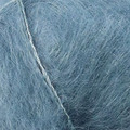 Close up af isager silk mohair farve 11 garn mørk isblå