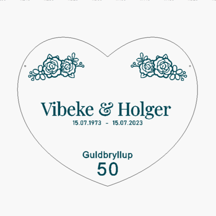 Guldbryllup æresport hjerte i træ med roser – Design 10 med navne og dato