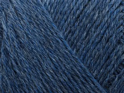 CLose up af garnnoegle Arwetta Classic fra Filcolana farven 726 Jeans Blue