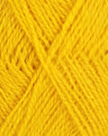 close up af garnet finull fra Rauma i farven gul 412