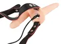 Vibrating Double Strap-On i hudvenligt materiale med vibrator og justerbare stropper.