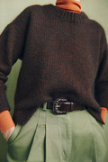 close up af kroppen paa model ifoert helga isagers strikkede otti sweater