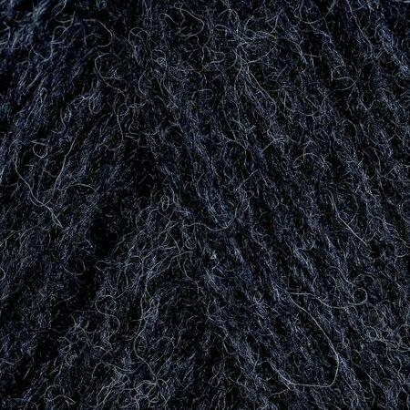 Close up af lun merino fra rauma garn i farven koksgrå