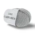 garnnoegle af maerket carpe diem fra lang yarns i farven lys graa meleret
