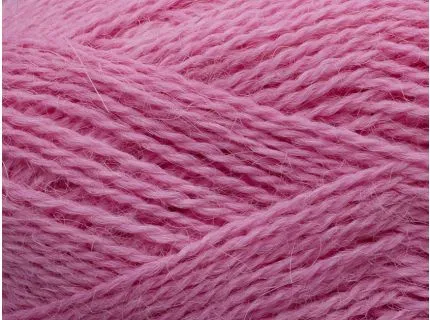Close up af garnet Alva fra filcolana i farven bubblegum