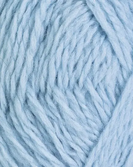 close up af garnet vams fra rauma i farven Lys blaa