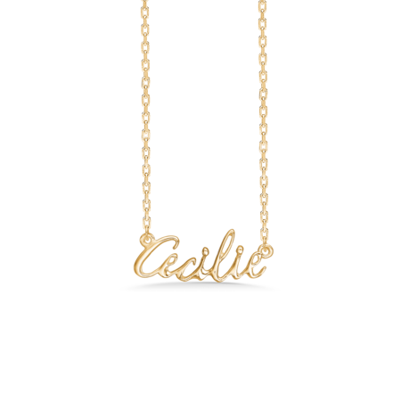 Name Tag Cecilie is made of 925 pure sterling silver plated with a durable 18 karat gold plating.