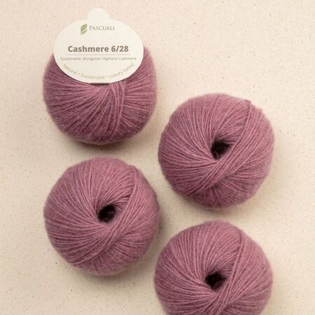 Pascuali Cashmere 6/28 – farven Rosewood. Økologisk luksusgarn i 100% cashmere uld