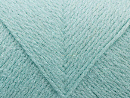close up af garnet vilja fra filcolana farve 197 aqua
