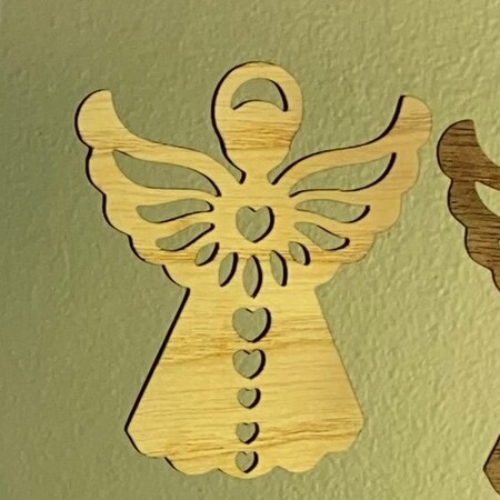 ENGEL-JOPHIELA-julepynt-træ-engle-med-hjerter-varianter-juletræ