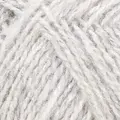 close up af garnet finull fra Rauma i farven lys graa meleret 403