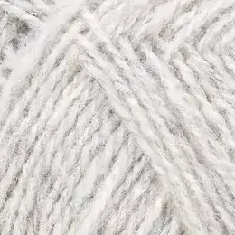 close up af garnet finull fra Rauma i farven lys graa meleret 403