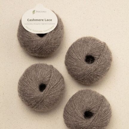 Cashmere 6 28 fra Pascuali i farven mocha 72