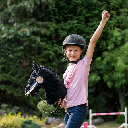Sort kæphest med roset fra HKM Kids