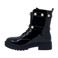 Sort lakstøvle med perlebånd og lynlås
