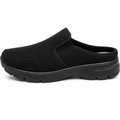 Sort BellaMila slip-on mule med åben hæl, tekstiloverdel og komfortabel sort sål vist ovenfra på hvid baggrund.