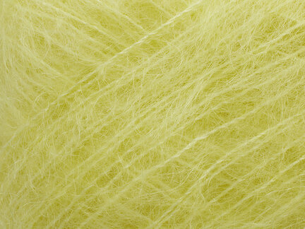 close up af garnoegle tilia fra filcolana i farve 255 limelight