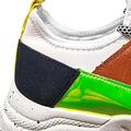 Hvide sneakers med grønne reflekser