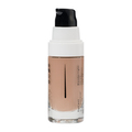 Let serum foundation med fugtgivende egenskaber – ideel til tør og kombineret hud for en naturlig, strålende glød.