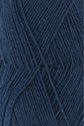 Close up af garnnøgle fra Lang Yarns strømpegarn super soxx i farven steel blue
