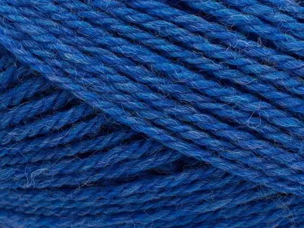 close up af garnet Pernilla fra filcolana i farven 828 tropical sea