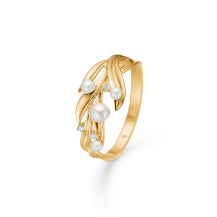 MORNING DEW pearl ring in 14 karat gold with diamonds | Danish design by Mads Z