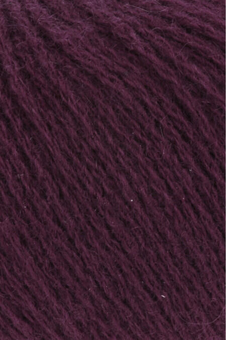 Nærbillede af Cashmere Premium fra Lang Yarns i bordeaux 80 – blødt luksusgarn