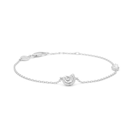 Seashell Secrets bracelet made in 925 pure sterling silver.