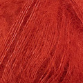 Close up af isager-silk-mohair-farve-65 rød
